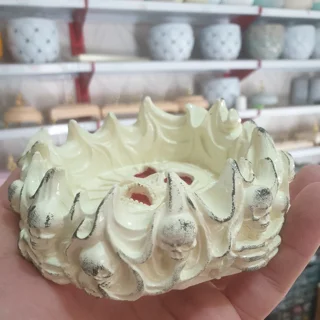 زیرسیگاری مدل جمجمه رنگ استخوانی 4